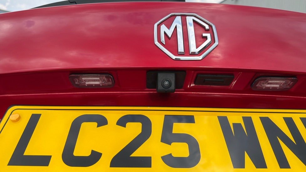 MG ZS 1.5 Hybrid+ Trophy 5dr Auto Hybrid Hatchback - Image 25