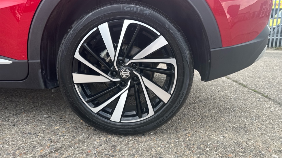 MG ZS 1.5 Hybrid+ Trophy 5dr Auto Hybrid Hatchback - Image 24