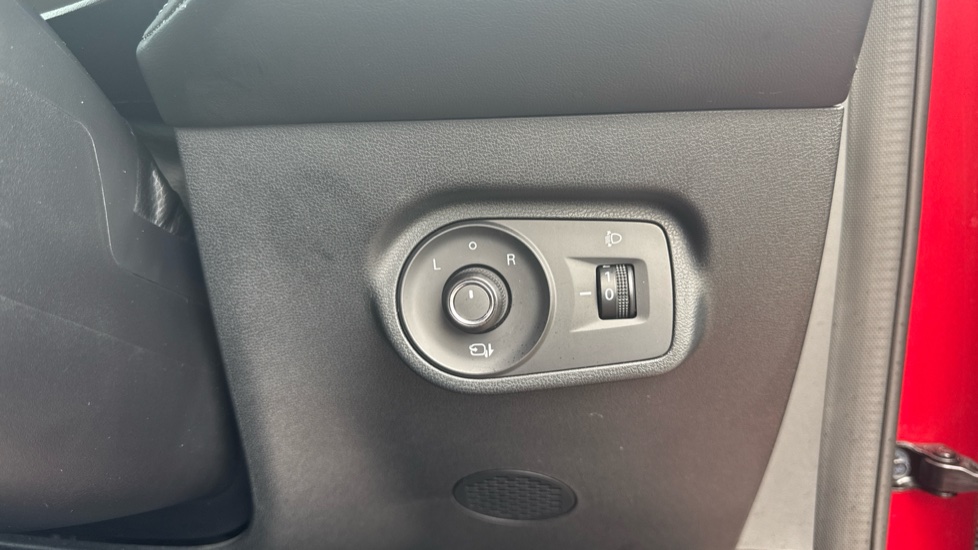 MG ZS 1.5 Hybrid+ Trophy 5dr Auto Hybrid Hatchback - Image 32
