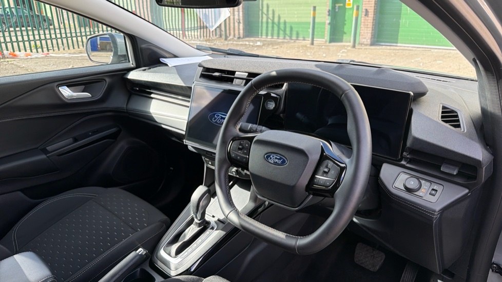 Ford Puma 1.0 EcoBoost Hybrid mHEV Titanium 5dr DCT Petrol Hatchback - Image 11