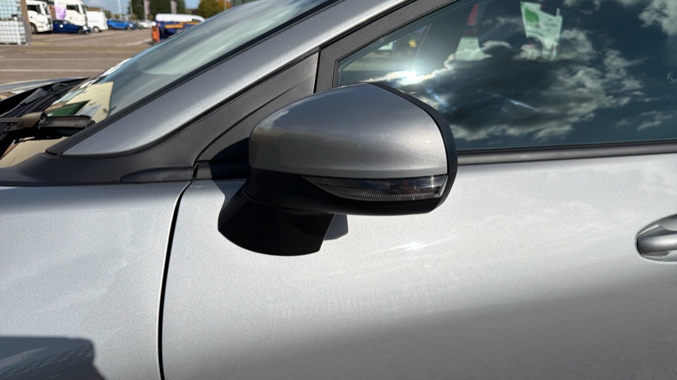 Ford Puma 1.0 EcoBoost Hybrid mHEV Titanium 5dr DCT Petrol Hatchback - Image 21