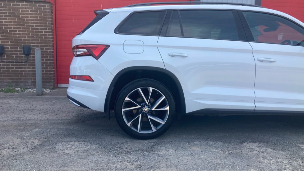 Skoda Kodiaq 1.5 TSI Sport Line 5dr DSG [7 Seat] Petrol Estate - Image 7