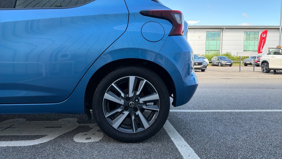 Nissan Micra 1.0 Acenta Limited Edition 5dr Petrol Hatchback - Image 7