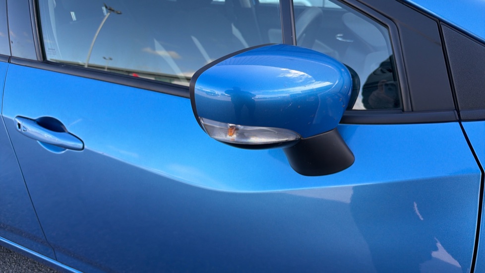 Nissan Micra 1.0 Acenta Limited Edition 5dr Petrol Hatchback - Image 21