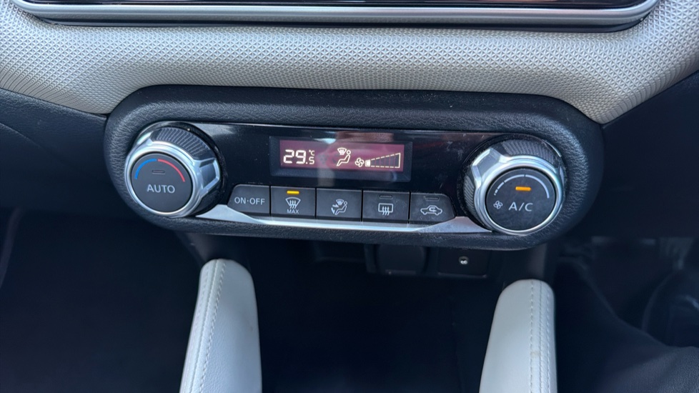 Nissan Micra 1.0 Acenta Limited Edition 5dr Petrol Hatchback - Image 34