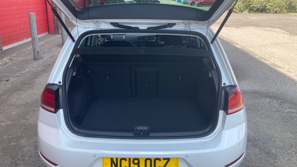 Volkswagen Golf 2.0 TDI GT 5dr DSG Diesel Hatchback - Image 4
