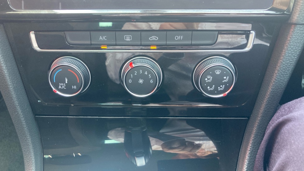 Volkswagen Golf 2.0 TDI GT 5dr DSG Diesel Hatchback - Image 30