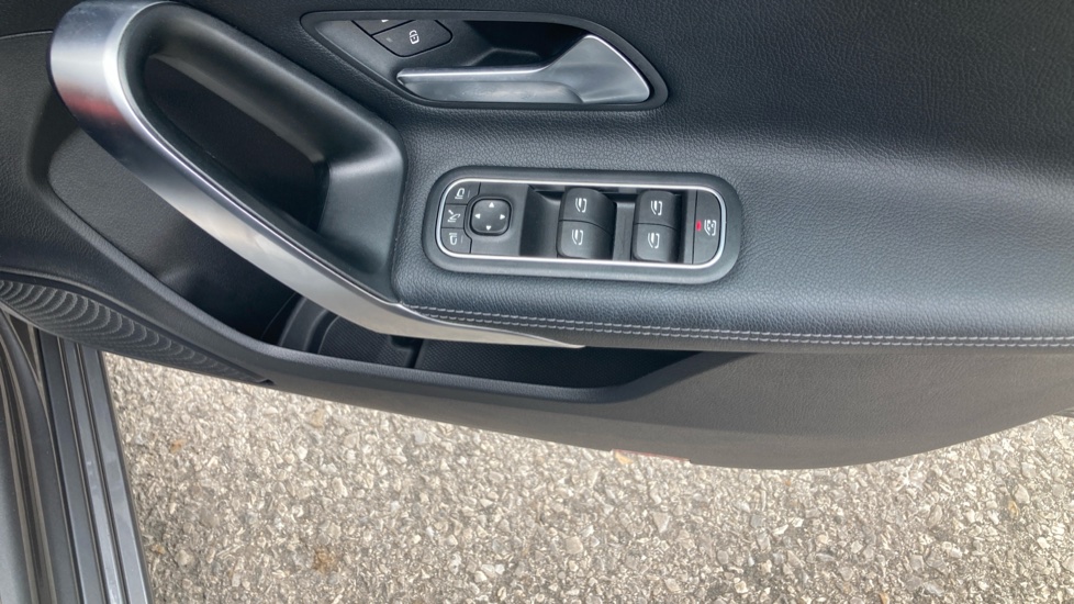 Mercedes-Benz A-Class A180 Sport Executive 5dr Auto Petrol Hatchback - Image 33