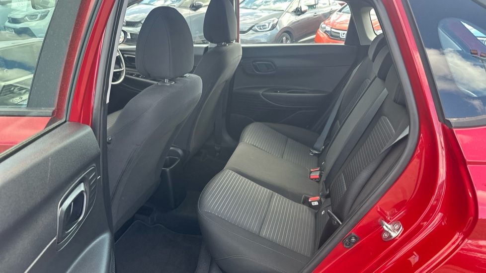 Hyundai i20 1.0T GDi 48V MHD SE Connect 5dr Petrol Hatchback - Image 16