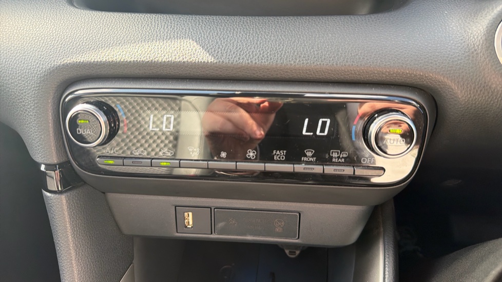 Mazda 2 Hybrid 1.5i Hybrid Select 5dr CVT Hybrid Hatchback - Image 36