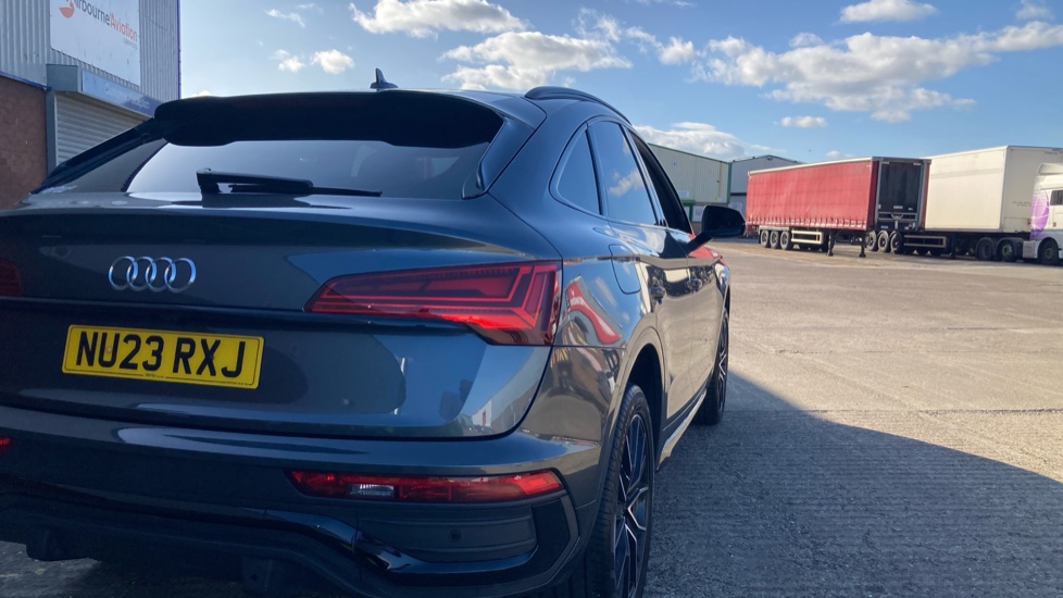 Audi Q5 40 TDI Quattro Edition 1 5dr S Tronic Diesel Estate - Image 4