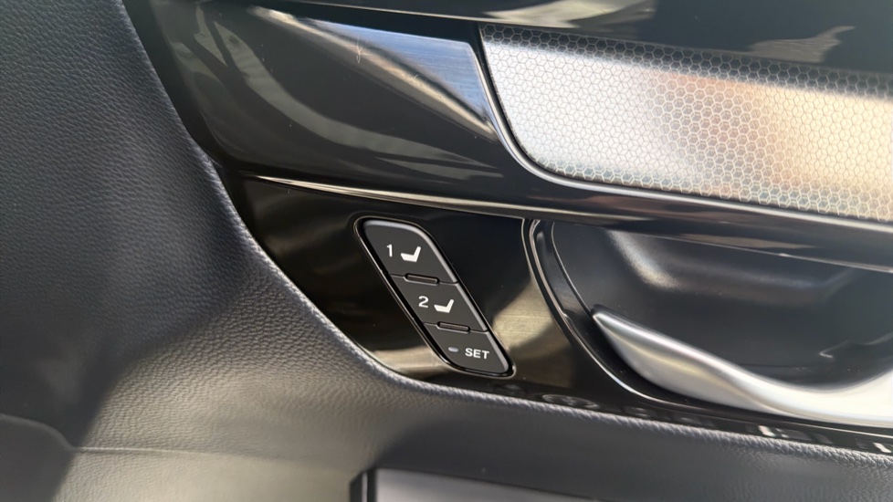 Honda CR-V 2.0 ePHEV Advance Tech 5dr eCVT Estate - Image 19