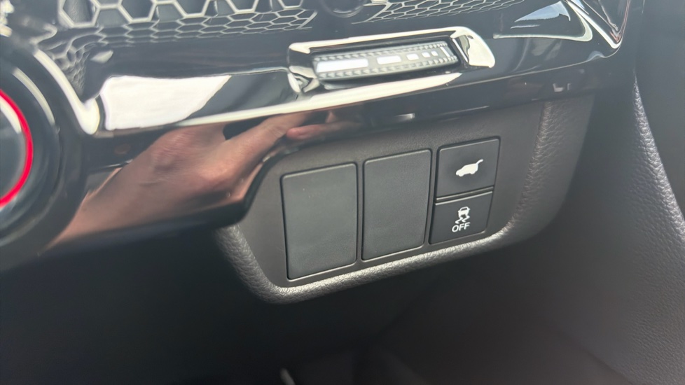 Honda CR-V 2.0 ePHEV Advance Tech 5dr eCVT Estate - Image 22