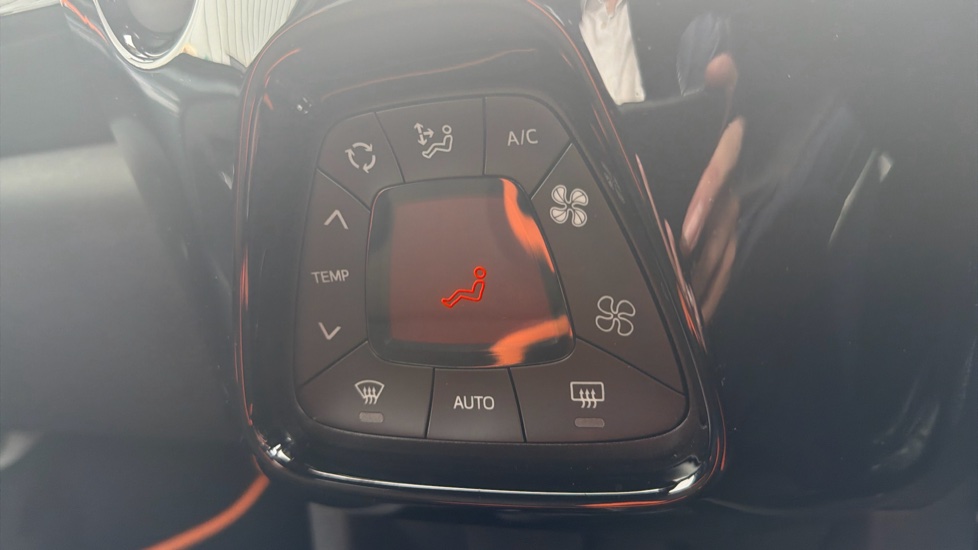 Toyota Aygo 1.0 VVT-i JBL Edition 5dr x-shift Petrol Hatchback - Image 8