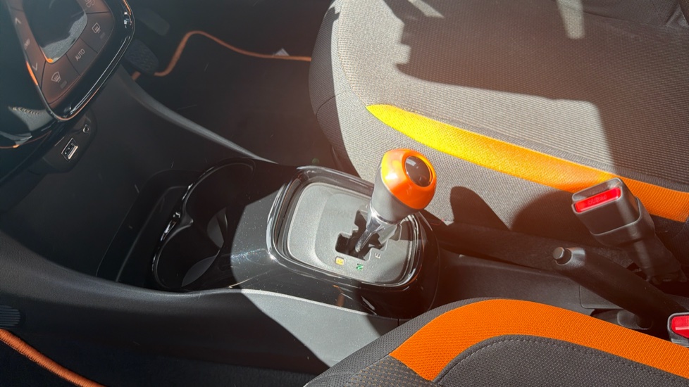 Toyota Aygo 1.0 VVT-i JBL Edition 5dr x-shift Petrol Hatchback - Image 13