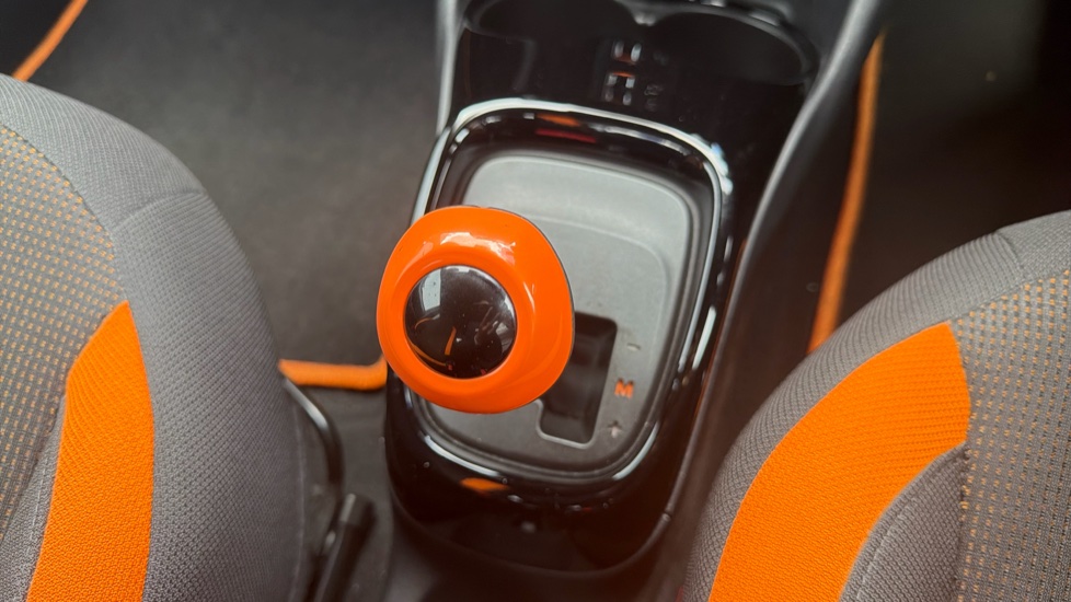 Toyota Aygo 1.0 VVT-i JBL Edition 5dr x-shift Petrol Hatchback - Image 23