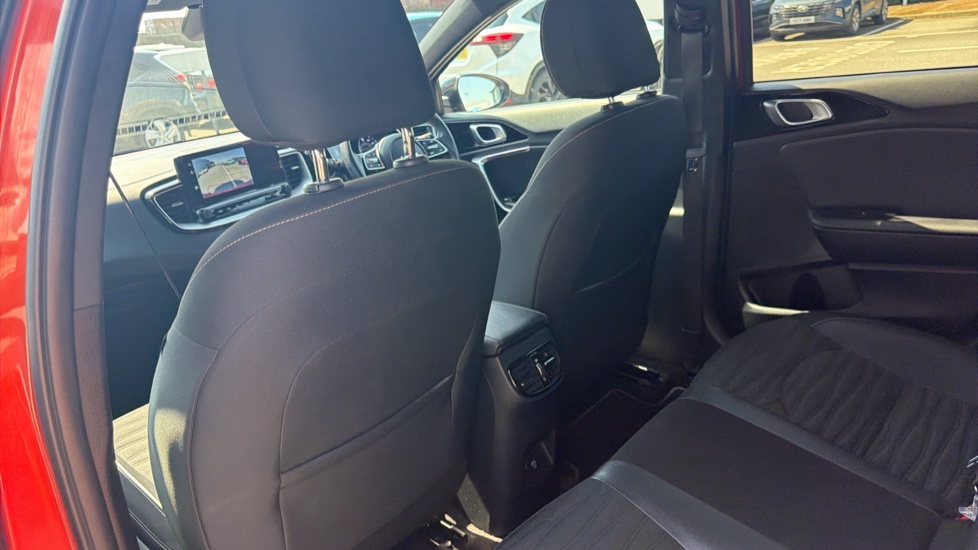 Kia Ceed 1.5T GDi ISG GT-Line 5dr Petrol Hatchback - Image 15