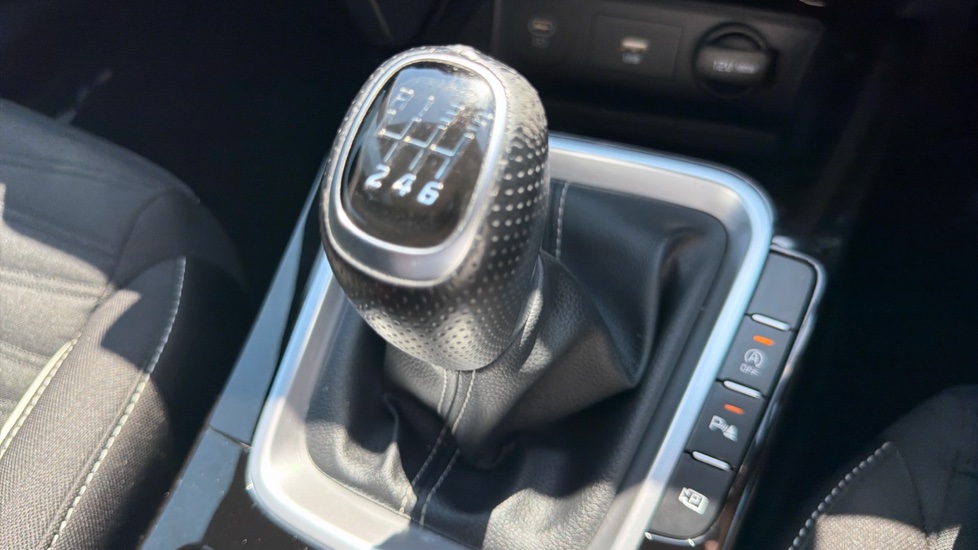 Kia Ceed 1.5T GDi ISG GT-Line 5dr Petrol Hatchback - Image 19