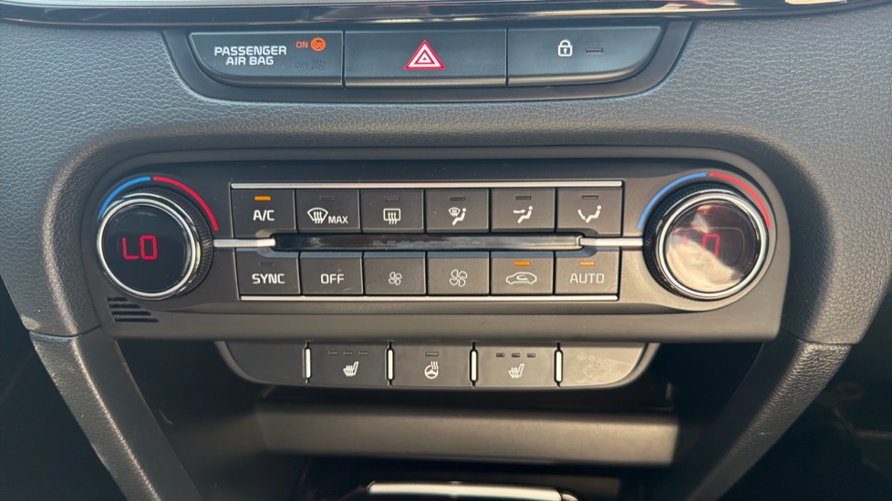 Kia Ceed 1.5T GDi ISG GT-Line 5dr Petrol Hatchback - Image 21