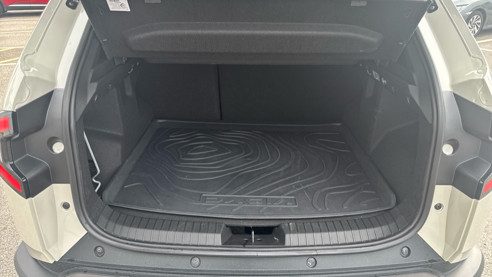 Dacia Duster 1.6 Hybrid 140 Extreme 5dr Auto Hybrid Estate - Image 4