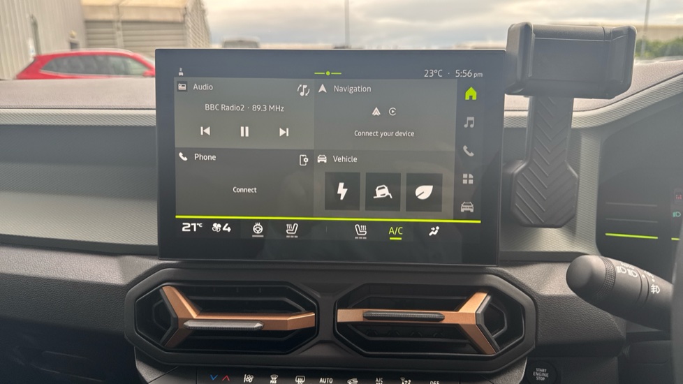 Dacia Duster 1.6 Hybrid 140 Extreme 5dr Auto Hybrid Estate - Image 12