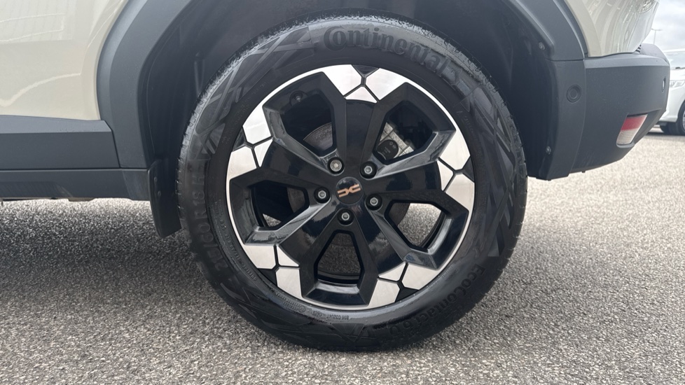 Dacia Duster 1.6 Hybrid 140 Extreme 5dr Auto Hybrid Estate - Image 21