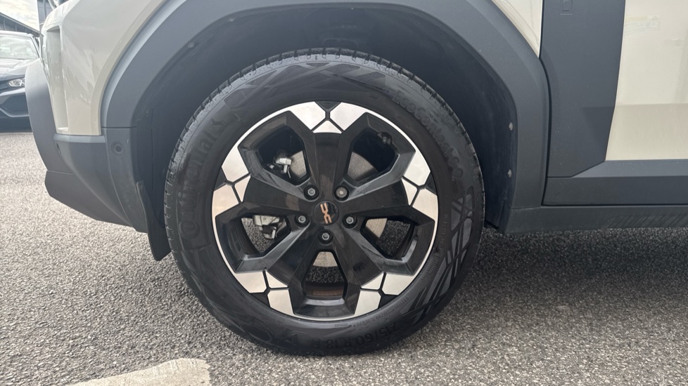 Dacia Duster 1.6 Hybrid 140 Extreme 5dr Auto Hybrid Estate - Image 22