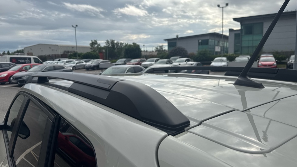 Dacia Duster 1.6 Hybrid 140 Extreme 5dr Auto Hybrid Estate - Image 28
