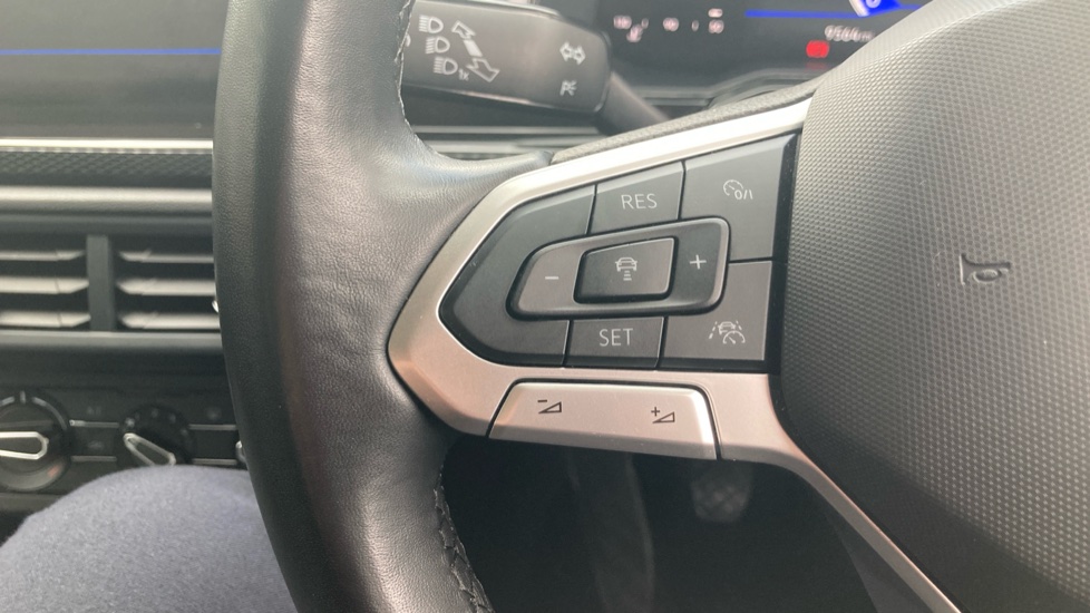 Volkswagen Polo 1.0 TSI Life 5dr Petrol Hatchback - Image 33