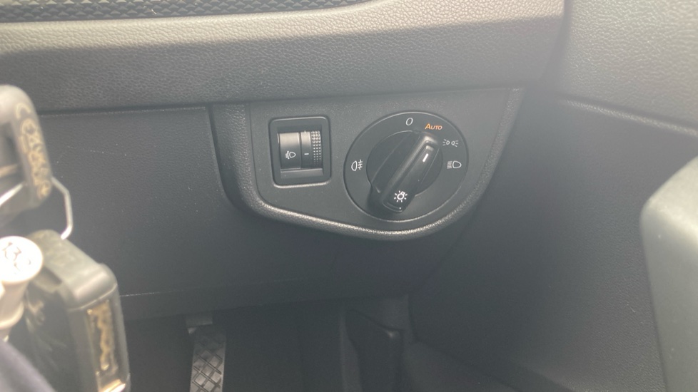 Volkswagen Polo 1.0 TSI Life 5dr Petrol Hatchback - Image 35