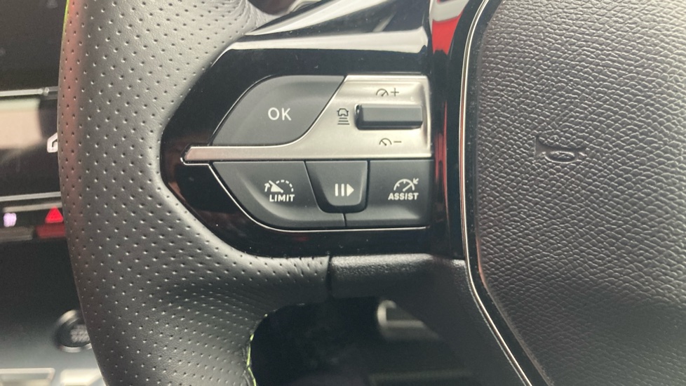 Peugeot 408 1.2 Hybrid 136 GT 5dr e-DSC6 Petrol Hatchback - Image 23