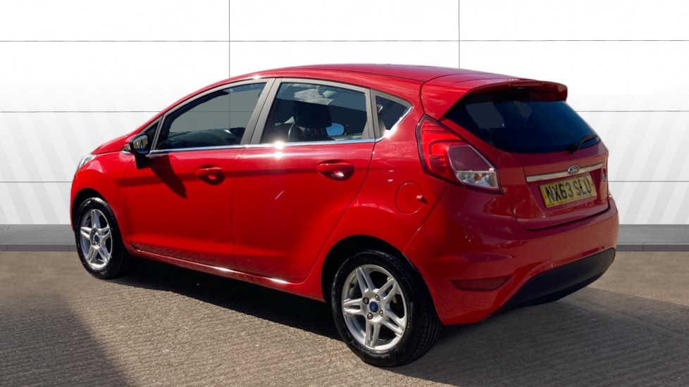 Ford Fiesta 1.25 82 Zetec 5dr Petrol Hatchback - Image 2