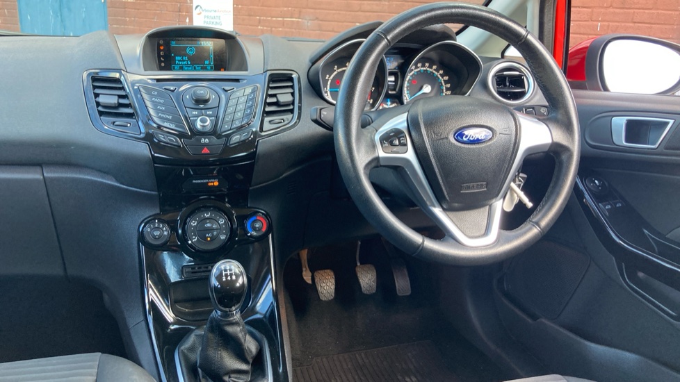 Ford Fiesta 1.25 82 Zetec 5dr Petrol Hatchback - Image 11