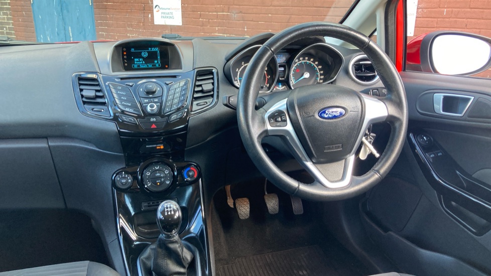 Ford Fiesta 1.25 82 Zetec 5dr Petrol Hatchback - Image 17