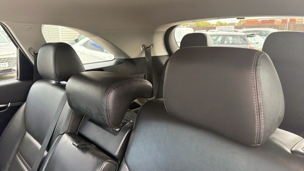 Kia Sorento 2.2 CRDi KX-2 5dr Diesel Station Wagon - Image 15