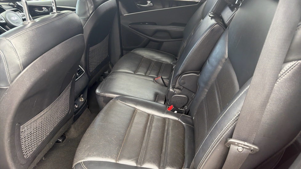 Kia Sorento 2.2 CRDi KX-2 5dr Diesel Station Wagon - Image 16