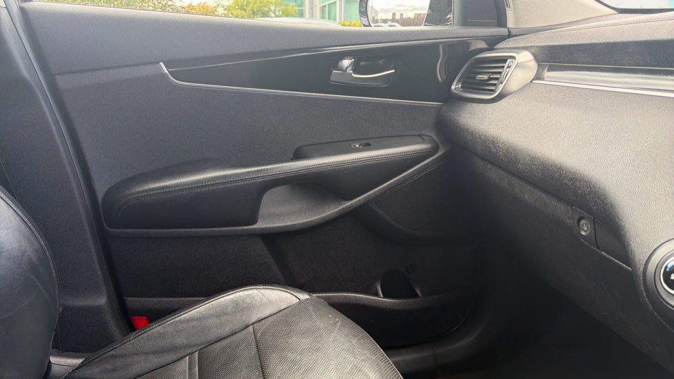 Kia Sorento 2.2 CRDi KX-2 5dr Diesel Station Wagon - Image 28