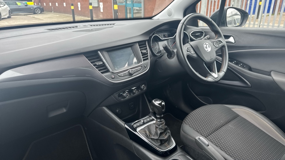 Vauxhall Crossland X 1.2T ecoTec [110] Elite 5dr [6 Speed] [S/S] Petrol Hatchback - Image 9