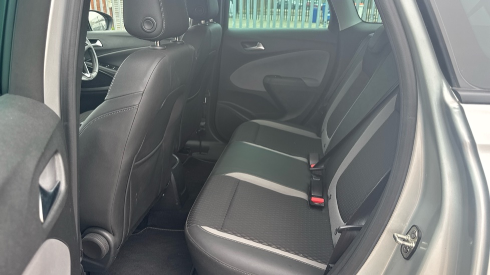 Vauxhall Crossland X 1.2T ecoTec [110] Elite 5dr [6 Speed] [S/S] Petrol Hatchback - Image 16