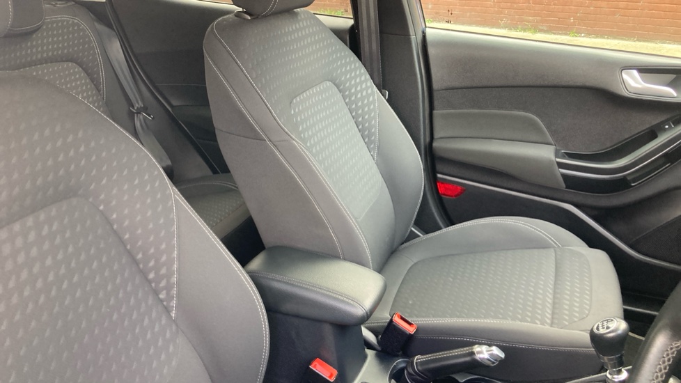 Ford Fiesta 1.0 EcoBoost 95 Titanium 5dr Petrol Hatchback - Image 23