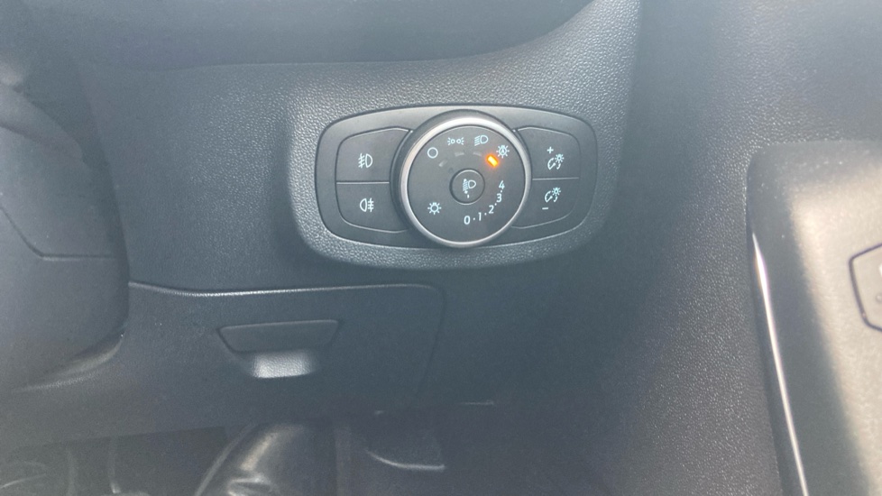 Ford Fiesta 1.0 EcoBoost 95 Titanium 5dr Petrol Hatchback - Image 33