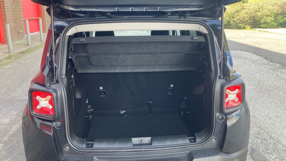 Jeep Renegade 1.0 T3 GSE Night Eagle II 5dr Petrol Hatchback - Image 4