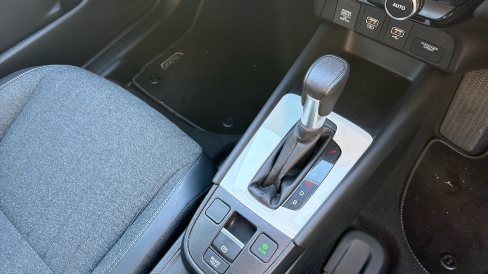 Honda Jazz 1.5 i-MMD Hybrid Advance 5dr eCVT Hybrid Hatchback - Image 13