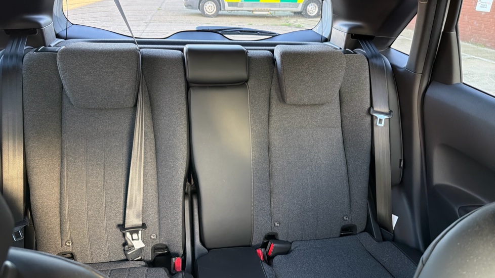 Honda Jazz 1.5 i-MMD Hybrid Advance 5dr eCVT Hybrid Hatchback - Image 15