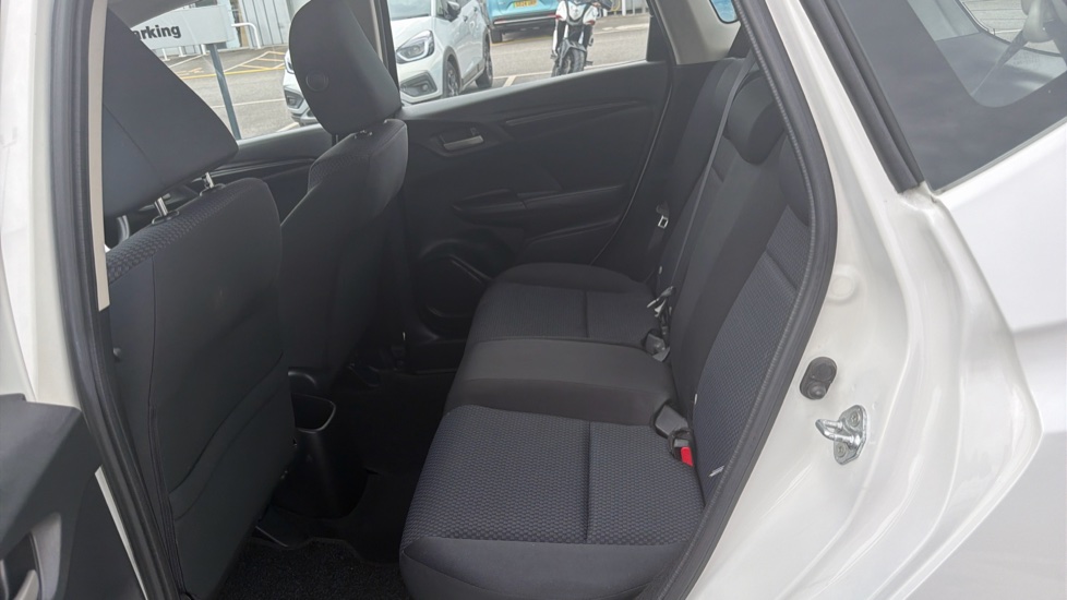 Honda Jazz 1.3 i-VTEC S 5dr Petrol Hatchback - Image 16