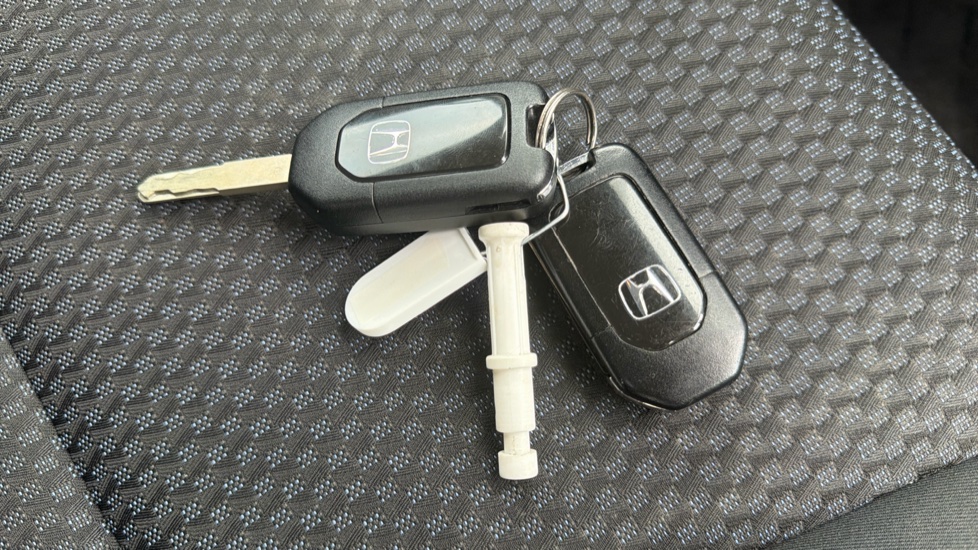 Honda Jazz 1.3 i-VTEC S 5dr Petrol Hatchback - Image 20