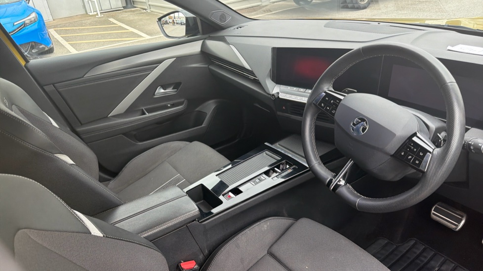 Vauxhall Astra 1.2 Turbo 130 GS 5dr Auto Petrol Hatchback - Image 11