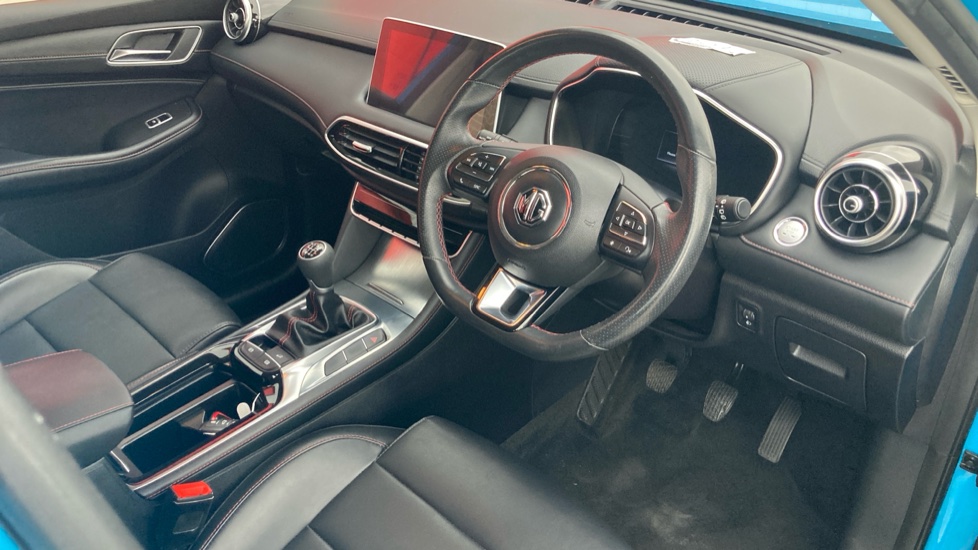 MG HS 1.5 T-GDI Excite 5dr Petrol Hatchback - Image 11