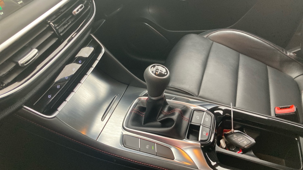 MG HS 1.5 T-GDI Excite 5dr Petrol Hatchback - Image 13