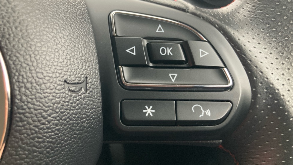 MG HS 1.5 T-GDI Excite 5dr Petrol Hatchback - Image 23